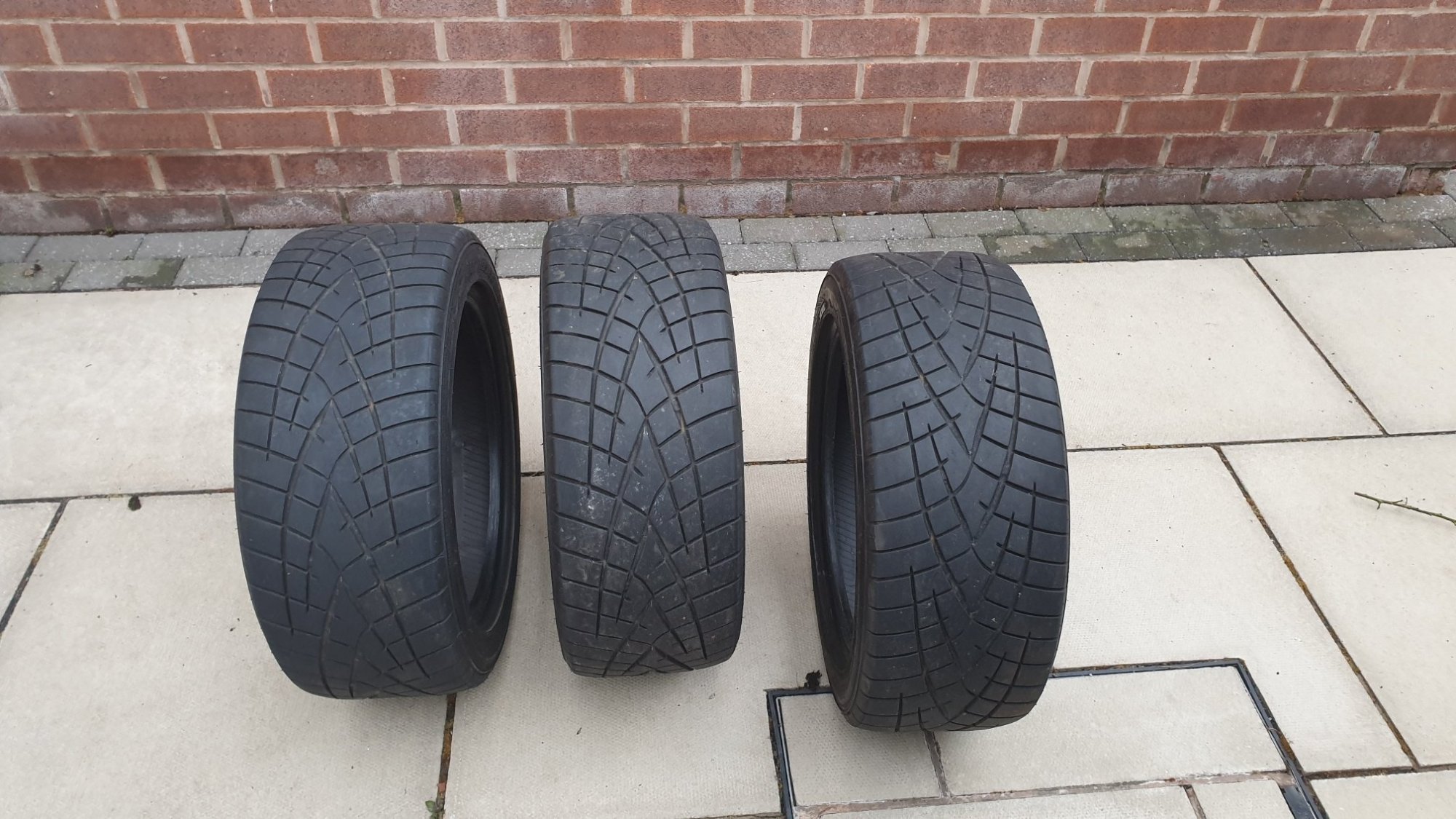 3TYRE.jpg